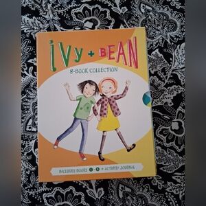 Chronicle Books Ivy + Bean 8-Book Collection - Orange and Pink